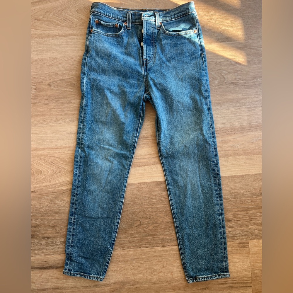 LEVI Wedgie straight leg jeans